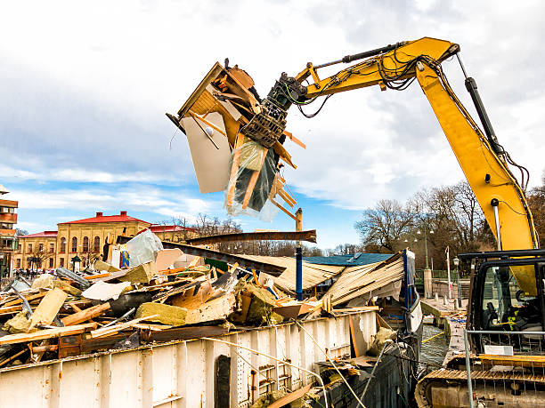 Best Garage Cleanout Services  in Liolnton, NC
